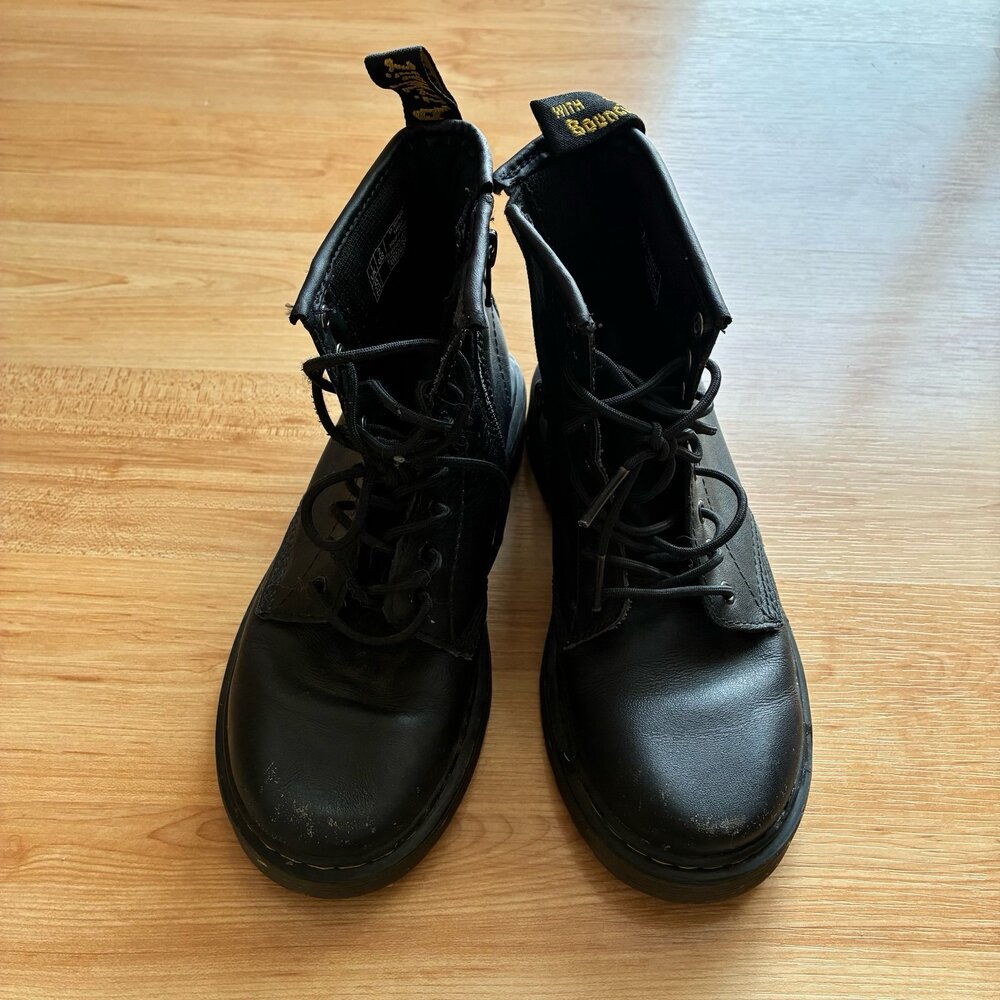 Kids size 2 Dr Martens boots